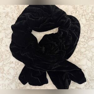 Black Velvet Pull Through Scarf